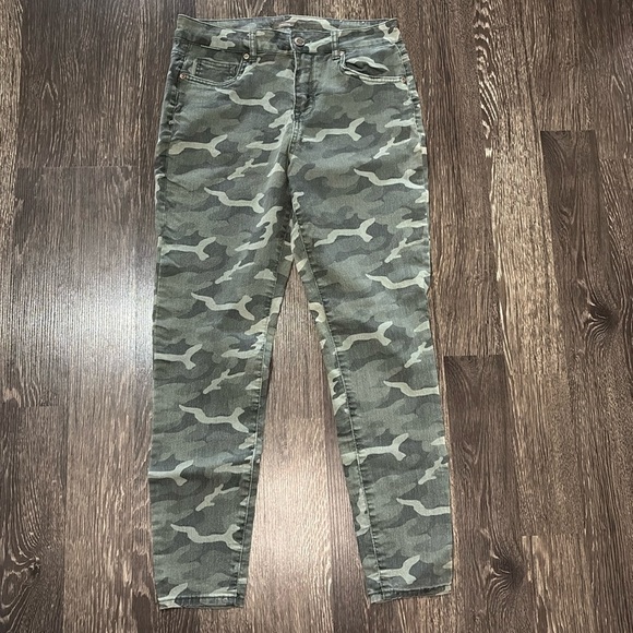 Maurice’s camo Camouflage Skinny Jeggings Large regular - Picture 1 of 4
